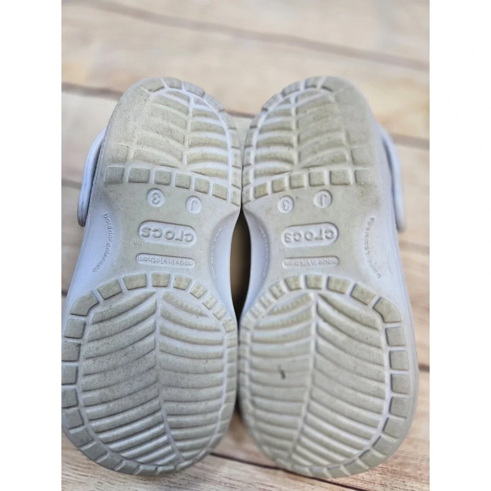Croc Classic Clog Unisex Kids J3/US 3 Dreamscape Slip-On Rubber Clog Sandal